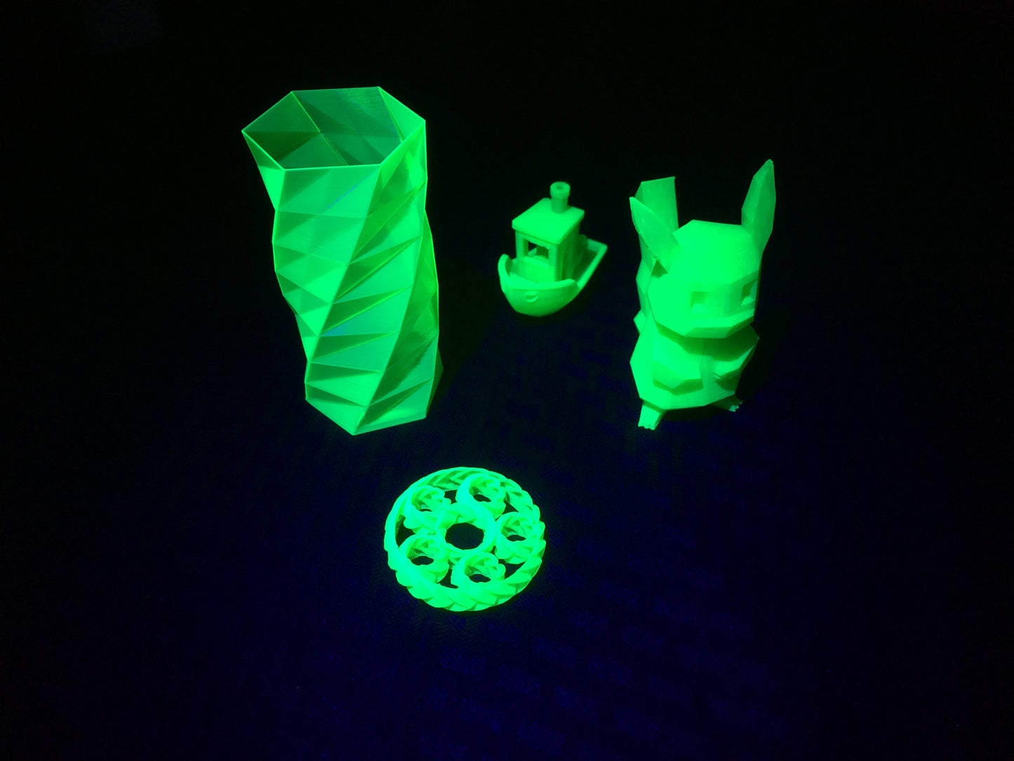 Extreme Translucent Fluorescent Neon Green PETG - UV REACTIVE AMS Compatible